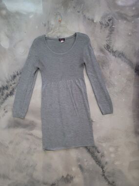 Knit Minded Women’s Gray Ribbed Knit Dress